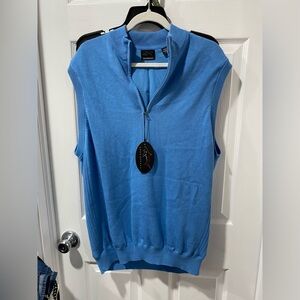 Greg Norman men’s golf sweater vest, NWT, has a few snags, see pictures, size L